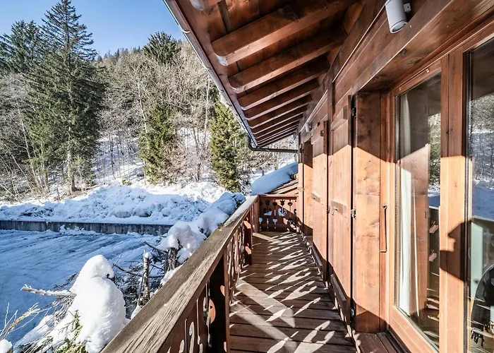 Olea - By Emerald Chalet