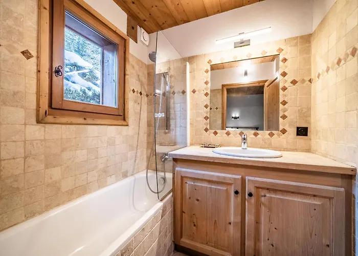 Olea - By Emerald Chalet